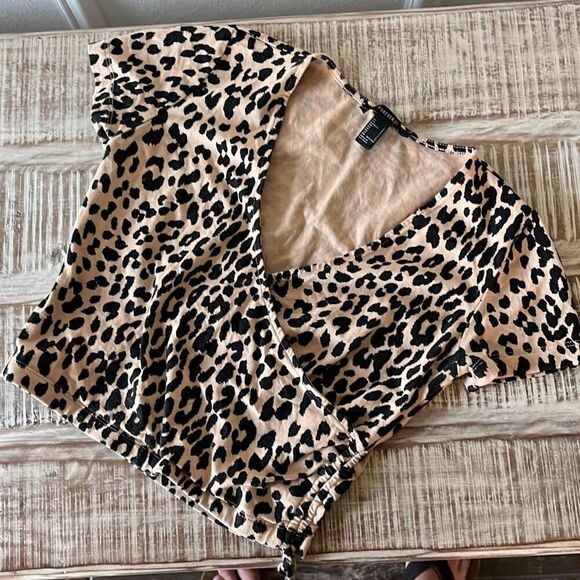 Forever 21 Women's Leopard Print top - Picture 1 of 8